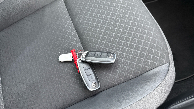 Nissan Juke 1.6 Hybrid N-Connecta 5dr Auto Hybrid Hatchback